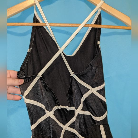 Flowy black and white dance dress - Picture 4 of 5